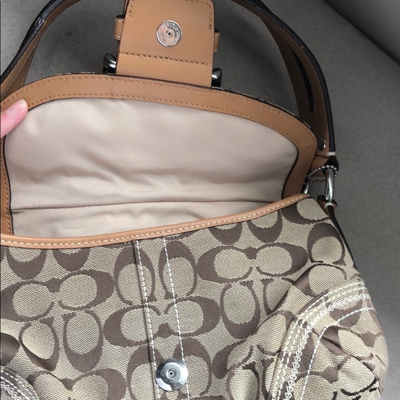 Coach purse - Picture 2 of 5